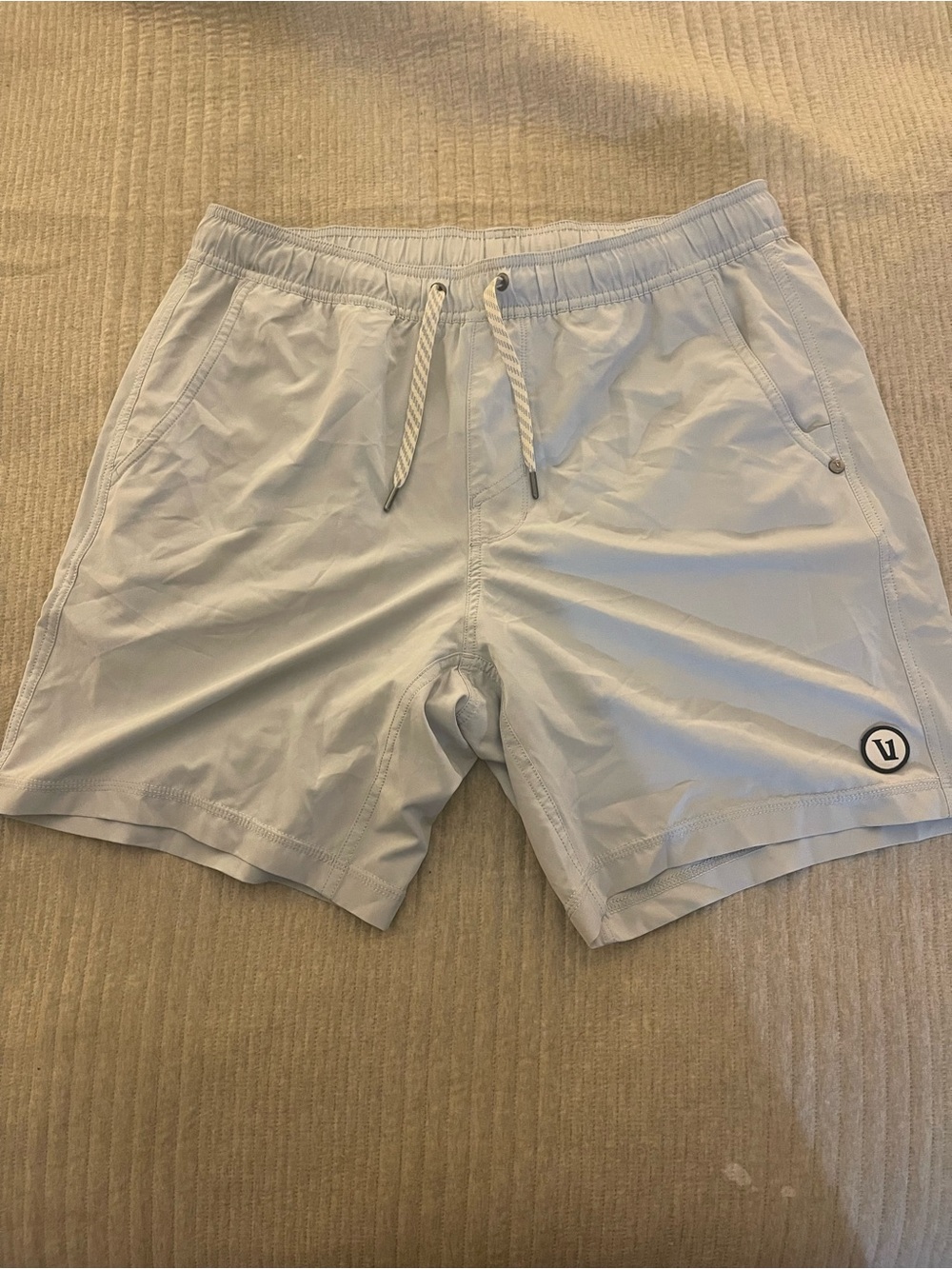 Vuori Kore Short 7.5” Lined Athletic Performance Shorts Gray Men’s Large - Picture 3 of 7
